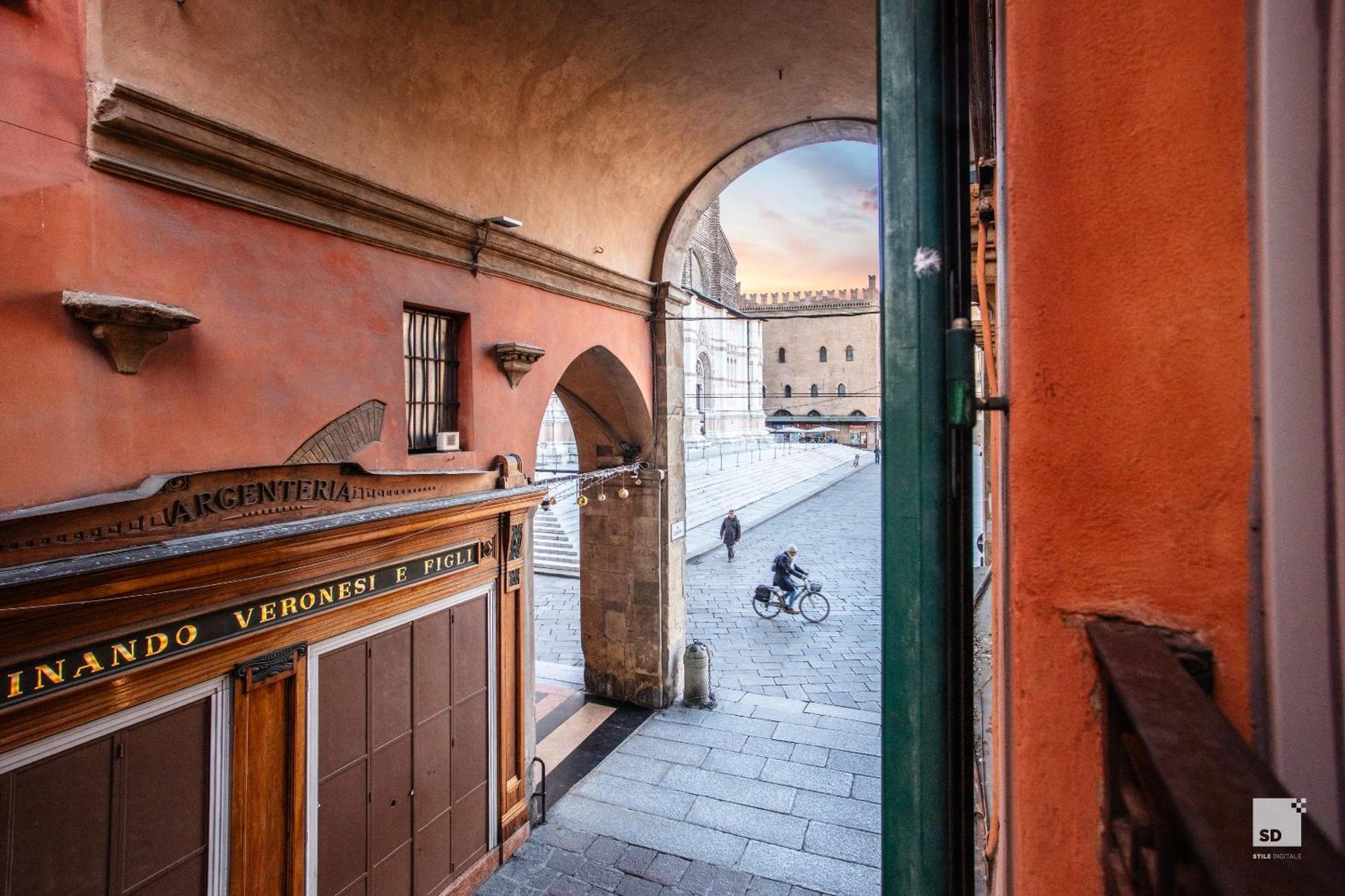 בולוניה Urbanicooh Guidozagni - Piazza Maggiore View מראה חיצוני תמונה